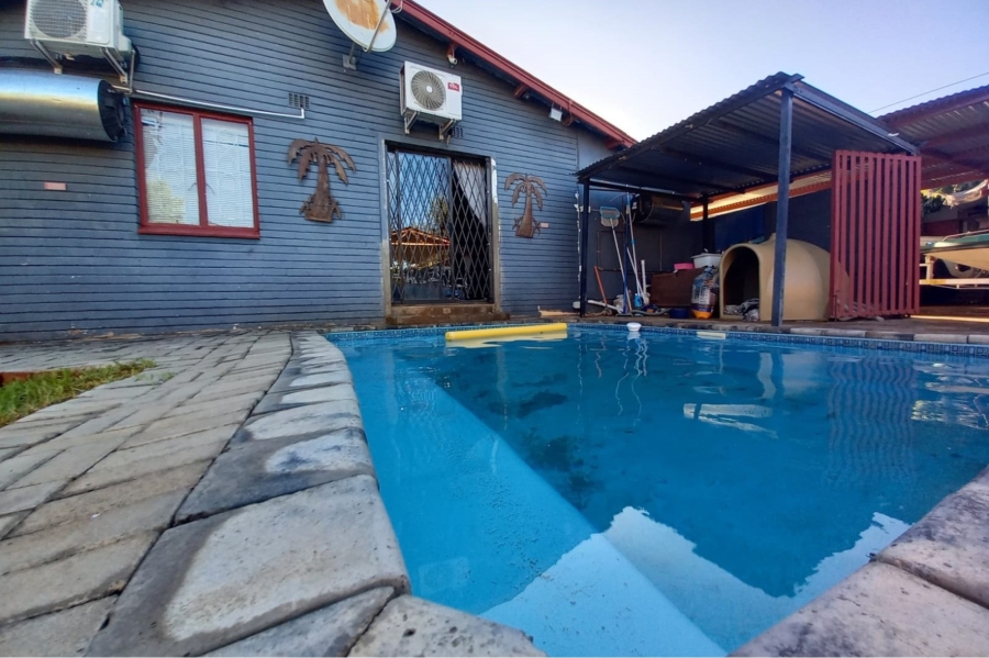 3 Bedroom Property for Sale in South Ridge Northern Cape